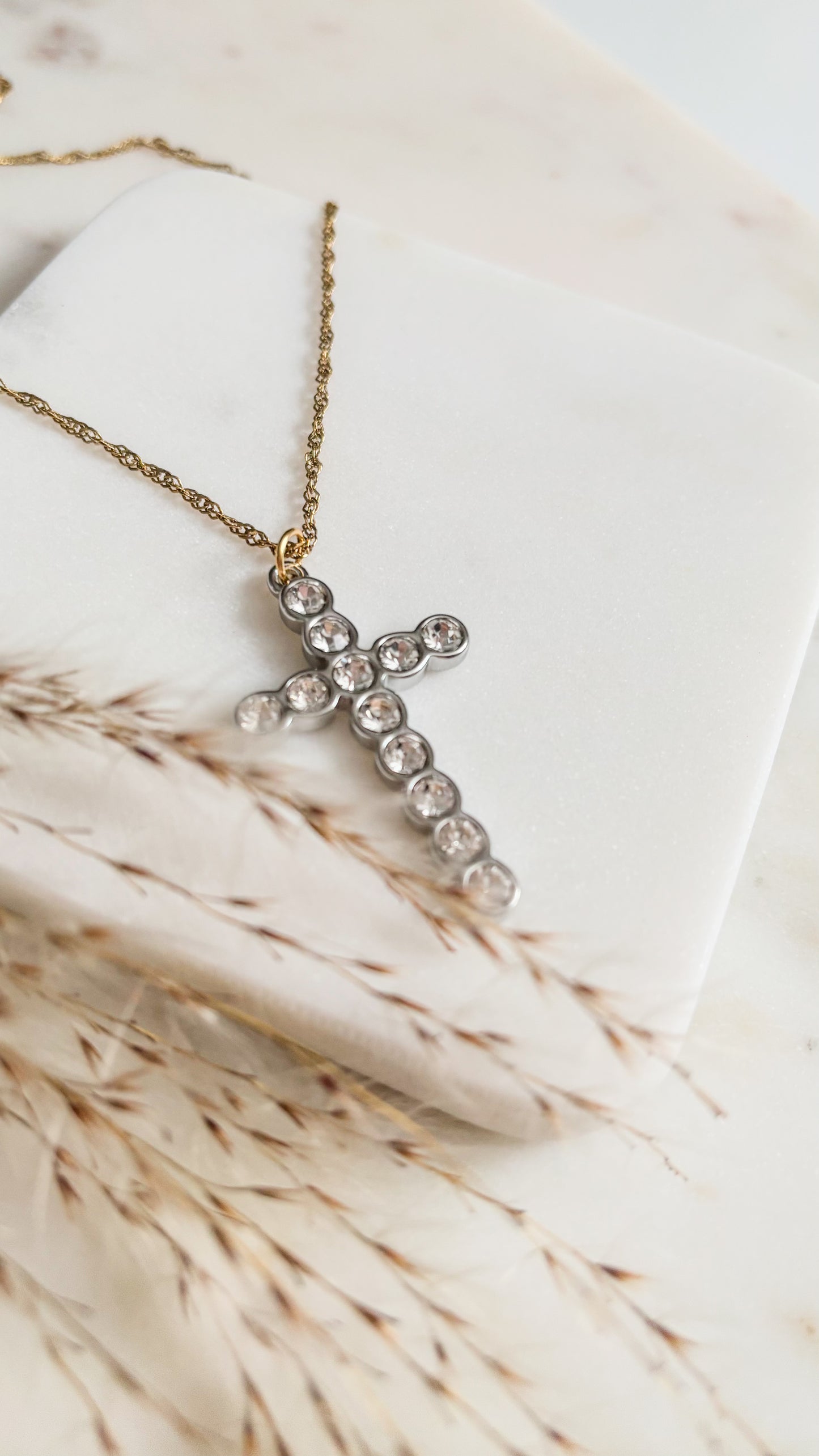 Cruz Luz Divina Silver Necklace
