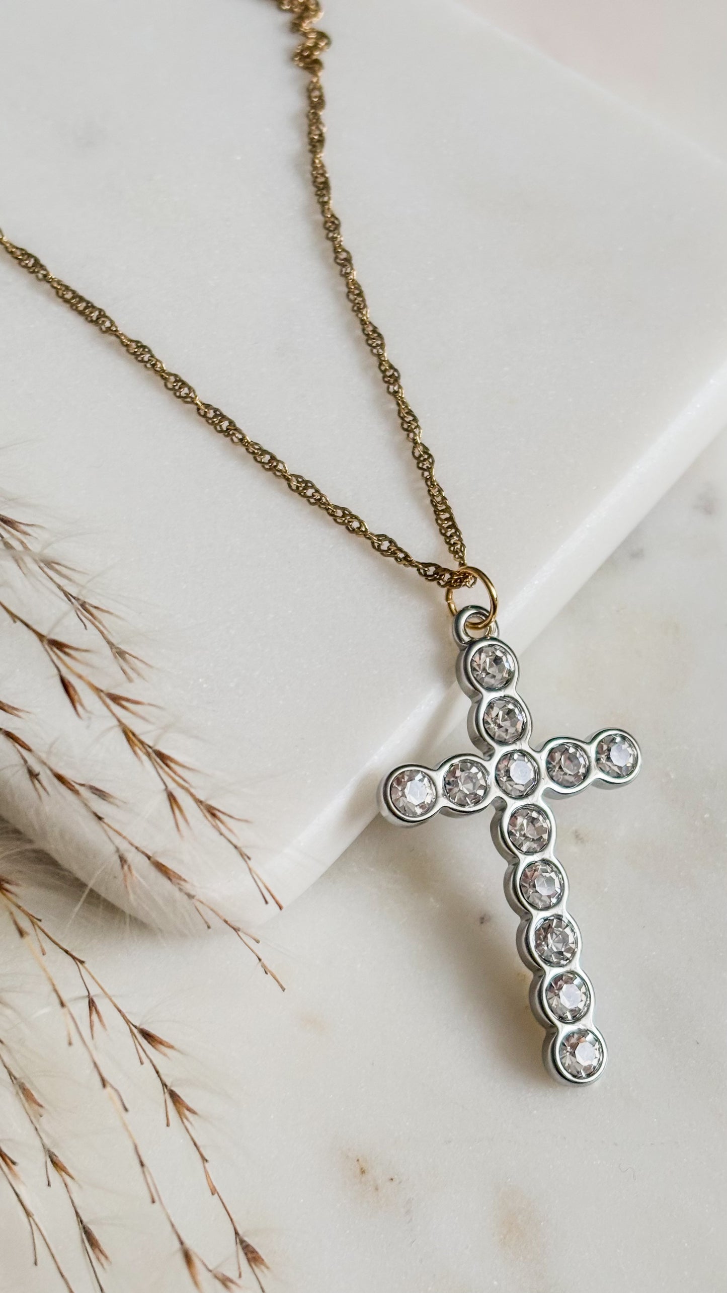 Cruz Luz Divina Silver Necklace