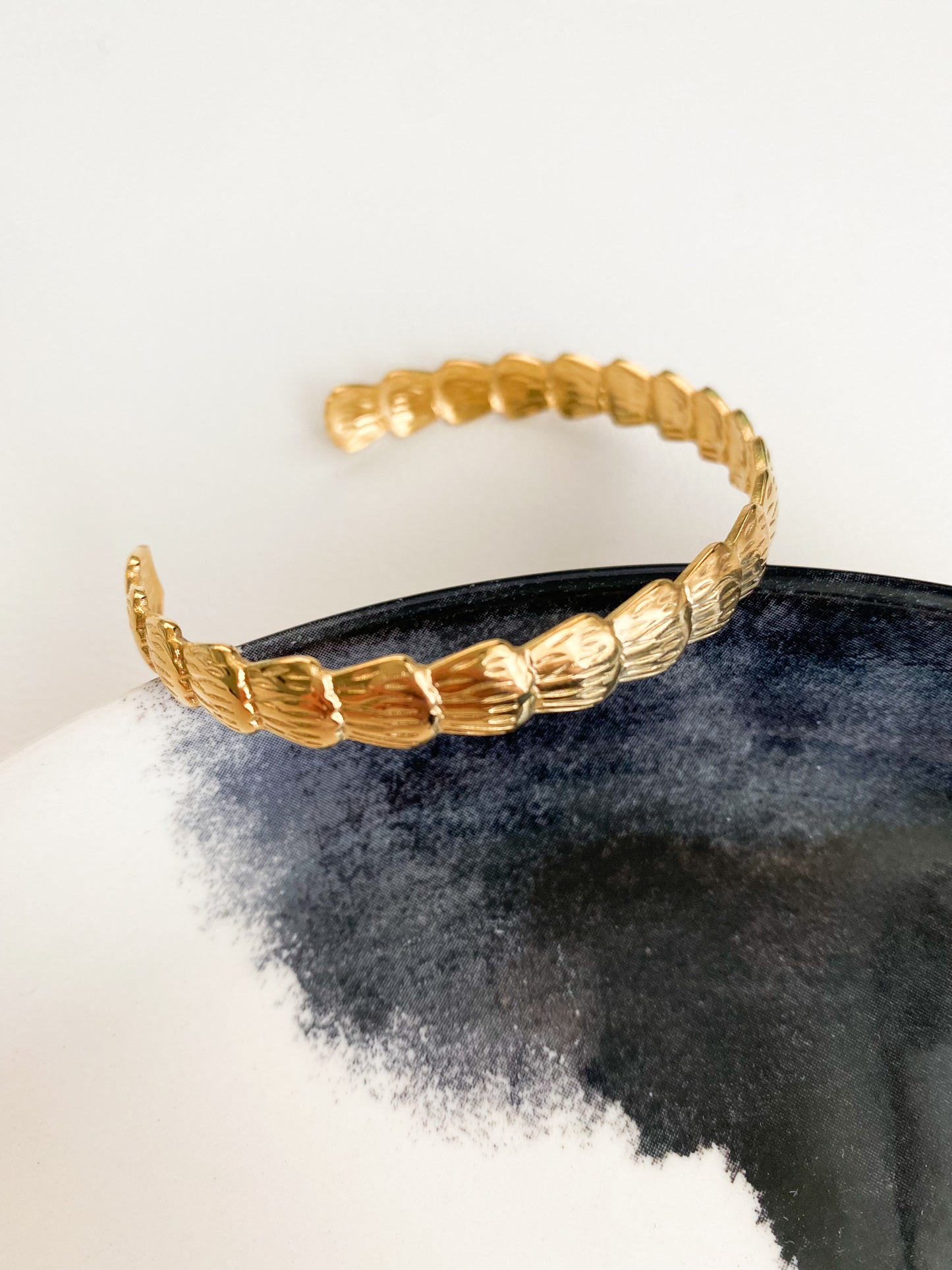 Concha Bangle