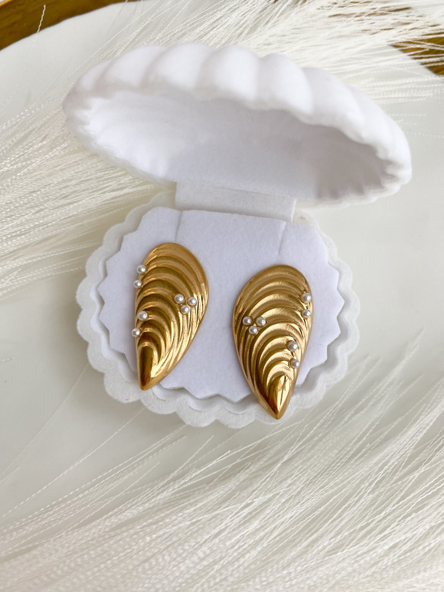 Conchas Gold Earrings