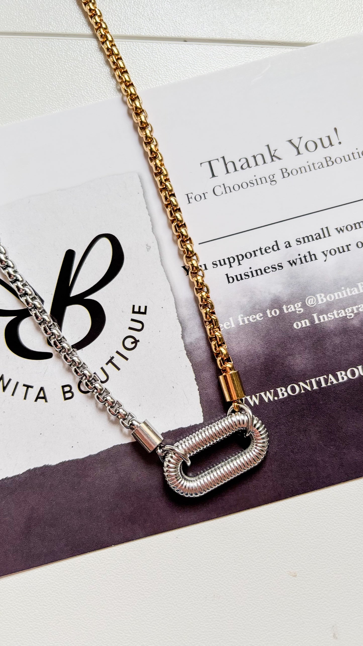 KELLY NECKLACE