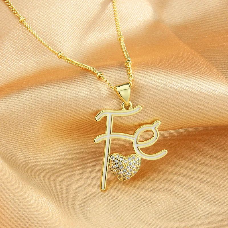 Fé Heart Necklace