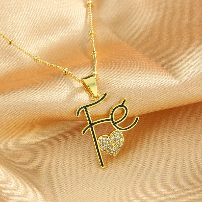 Fé Heart Necklace